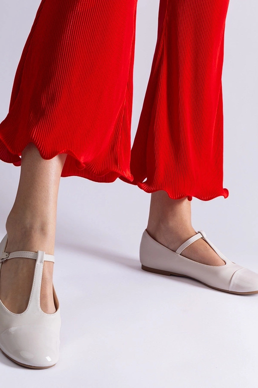 Gloriana baltos lakuotos odos...