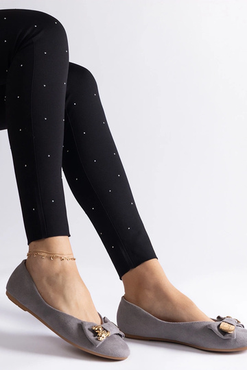 Pilkos spalvos baleto...