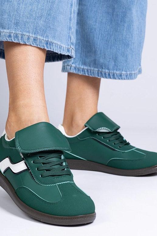 Žali žemi moteriški sportbačiai su... Žali žemi moteriški sportbačiai su...