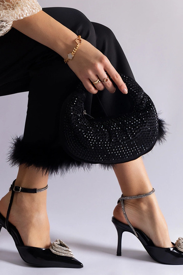 Juodi bateliai su atvira...