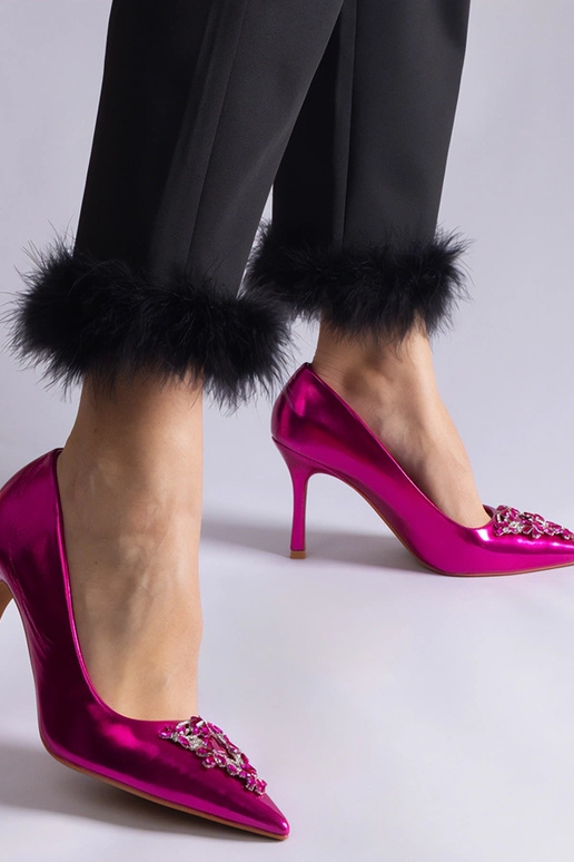 Rožiniai lakuotos odos stiletai...