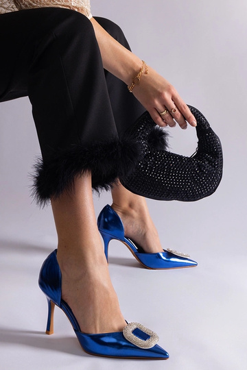 Mėlyni aukštakulniai,...