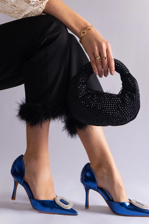 Mėlyni aukštakulniai, dekoruoti...