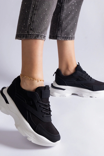 Juodi sportbačiai su...