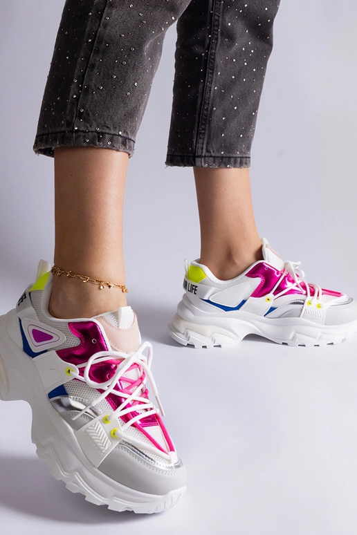 Baltos ir rožinės spalvos Sulamita...