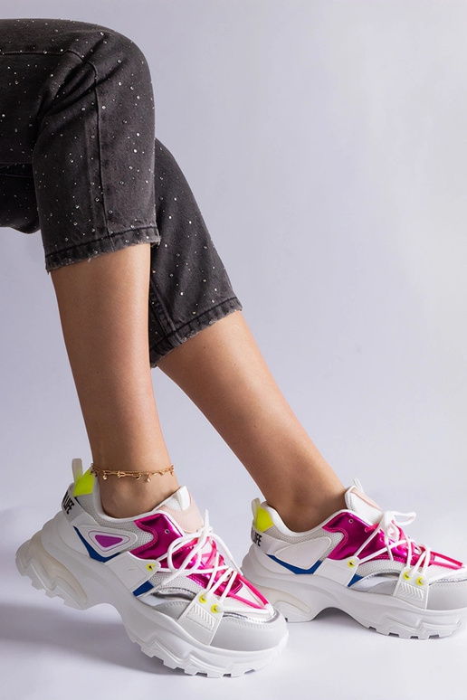 Baltos ir rožinės spalvos Sulamita...