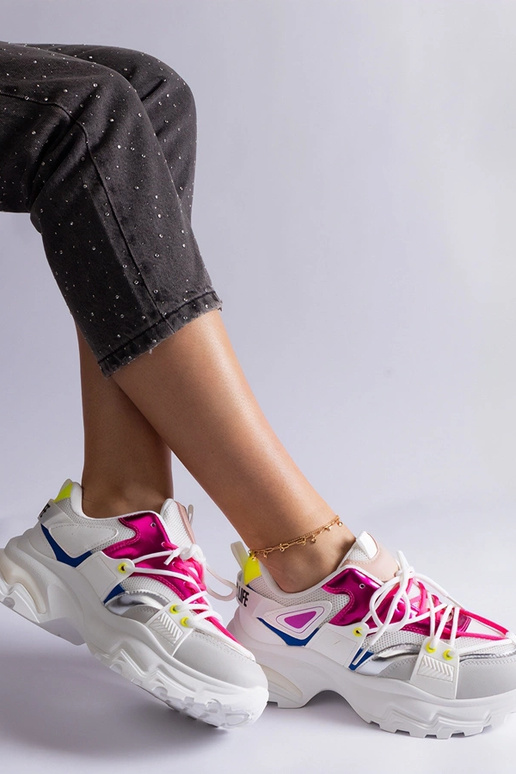 Baltos ir rožinės spalvos Sulamita...