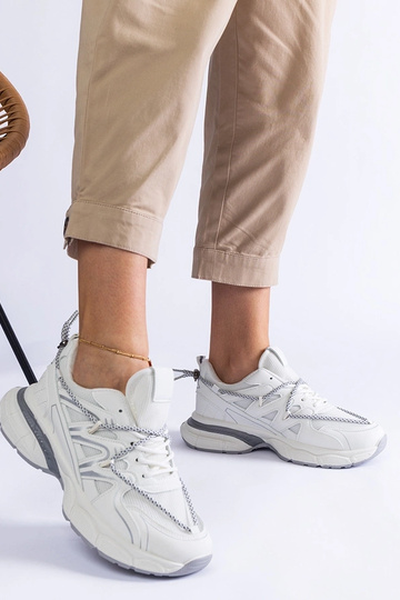 Balti moteriški sportbačiai... 2