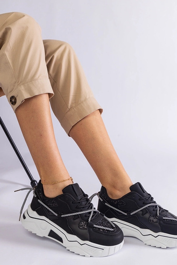 Juodi moteriški sportbačiai... 2