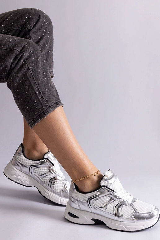 Baltos ir sidabrinės spalvos Ena...