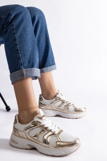 Baltos ir auksinės spalvos... 2