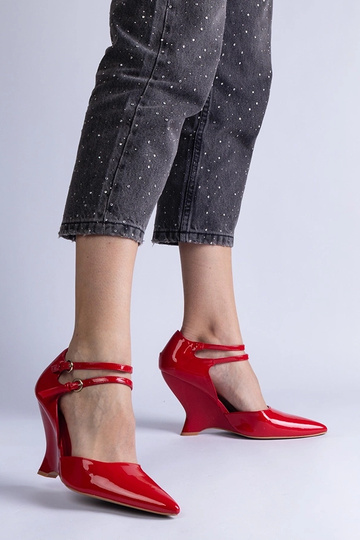 Vizario raudonos lakuotos... 2