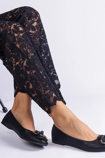 Juodi baleto butai,... 2