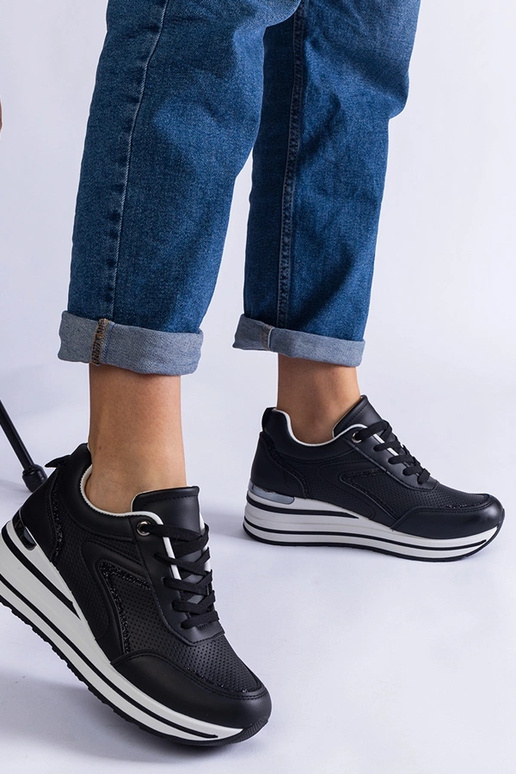 Juodi platforminiai sportbačiai,...