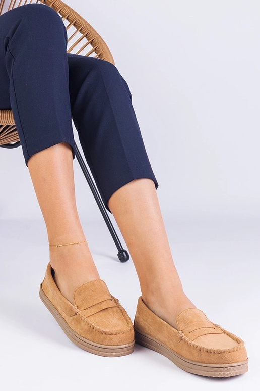 Rudos spalvos moteriški batukai iš... Rudos spalvos moteriški batukai iš...