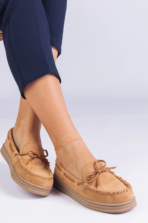 Rudos spalvos moteriškos dirbtinės... Rudos spalvos moteriškos dirbtinės...