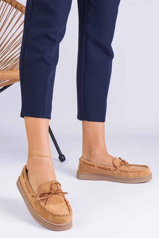 Rudos spalvos moteriškos dirbtinės... Rudos spalvos moteriškos dirbtinės...