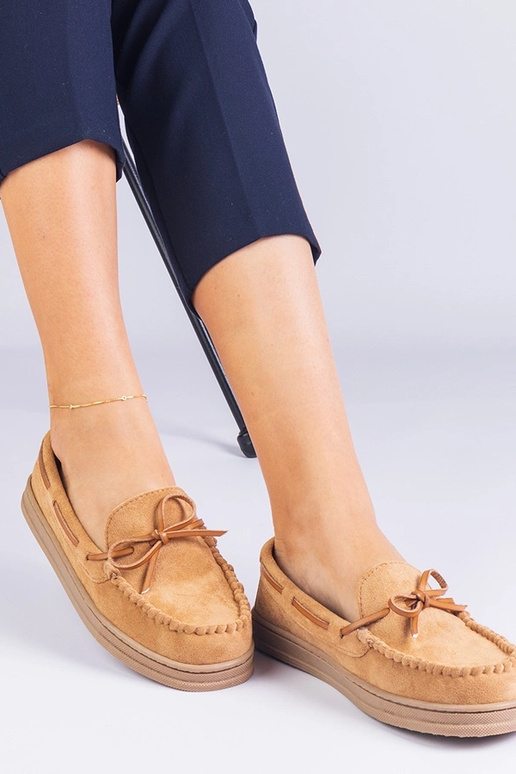 Rudos spalvos moteriškos dirbtinės... Rudos spalvos moteriškos dirbtinės...