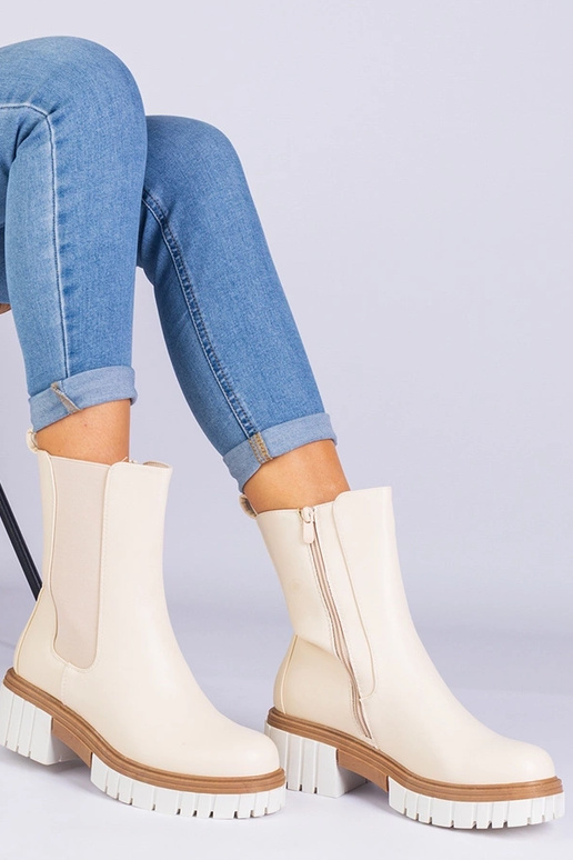 Smėlio spalvos kulkšnies batai iš...