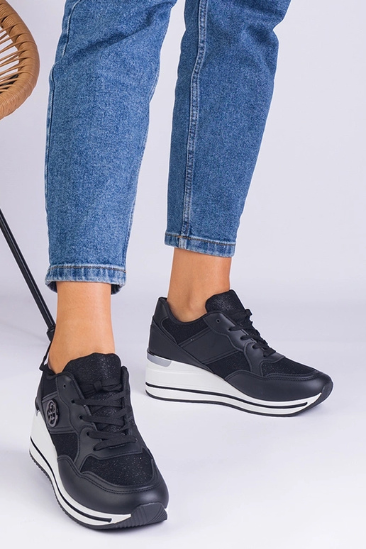 Juodi moteriški sportbačiai,...