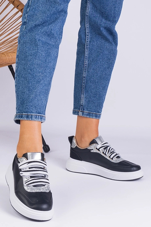 Juodi moteriški sportbačiai,...