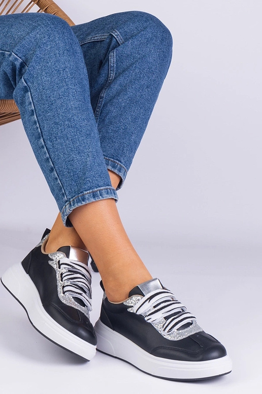 Juodi moteriški sportbačiai,...