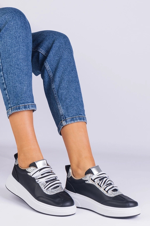 Juodi moteriški sportbačiai,...