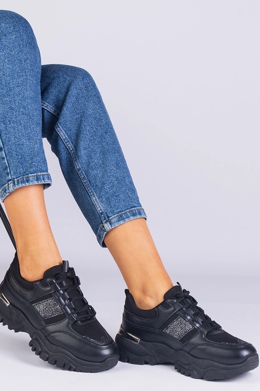 Juodi moteriški sportbačiai,...