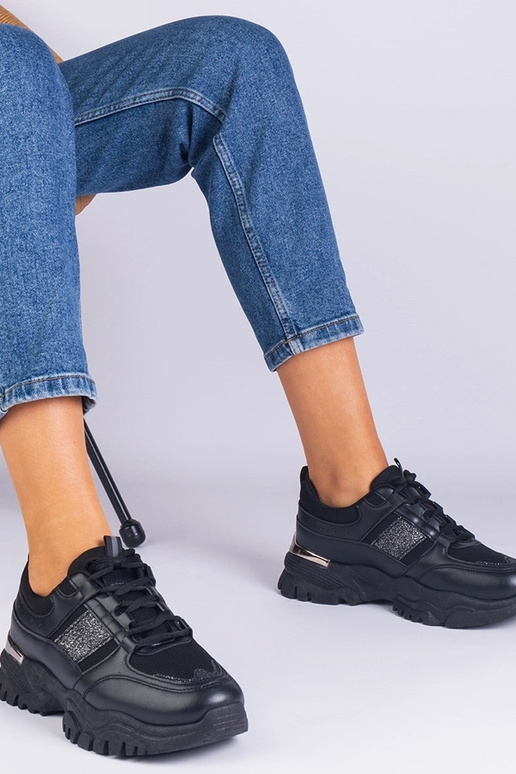 Juodi moteriški sportbačiai,...