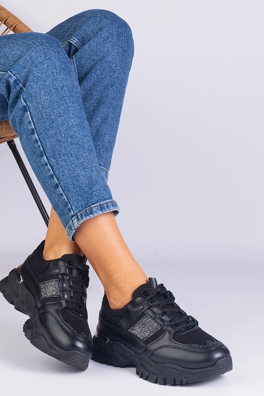 Juodi moteriški sportbačiai,...