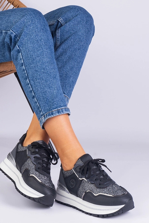 Juodi moteriški sportbačiai,...