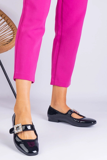 Juodos lakuotos odos baleto... 2