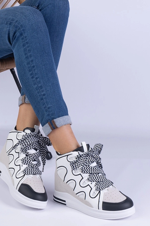 Balti moteriški sportbačiai su...