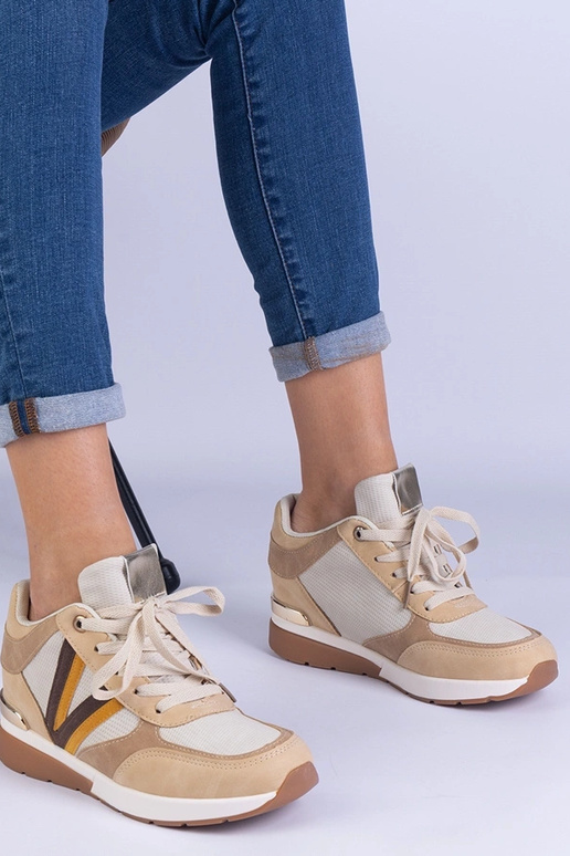 Rudi moteriški sportbačiai su...