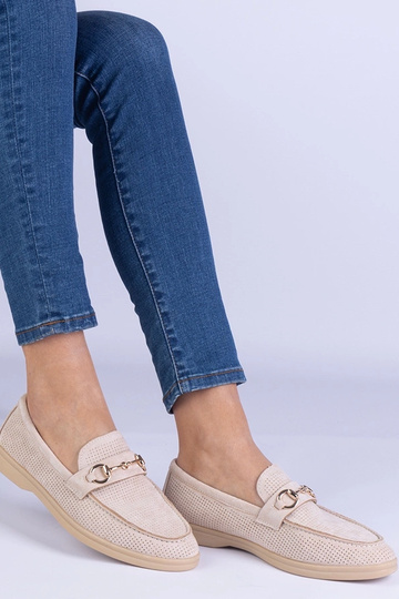 Smėlio spalvos dirbtinės...