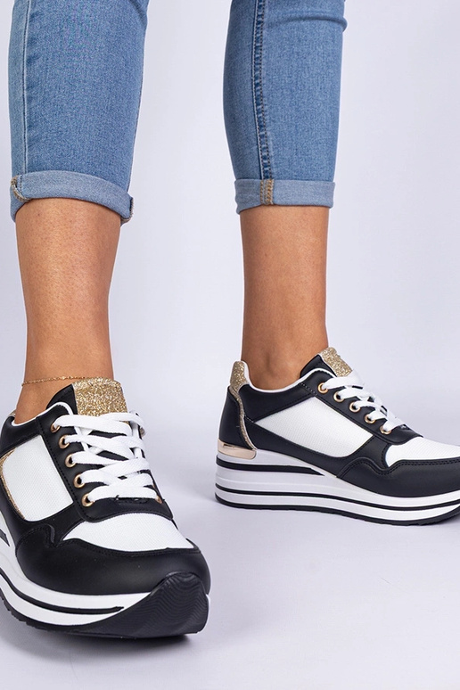 Juodi sportiniai bateliai su...