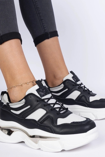 Juodi moteriški sportiniai...