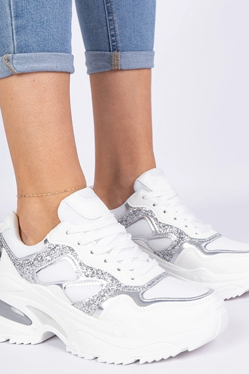 Balti moteriški sportbačiai... 2