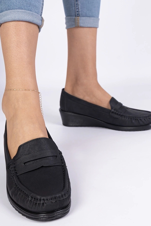 Juodos moteriškos mokasinos ant...