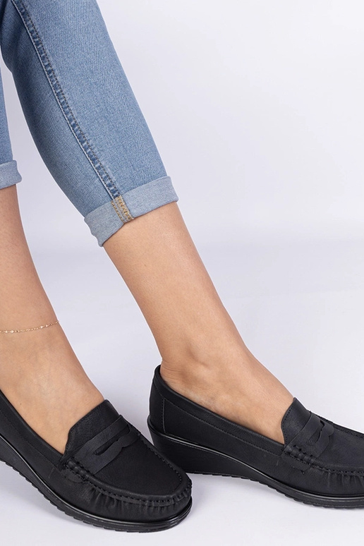 Juodos moteriškos mokasinos ant...