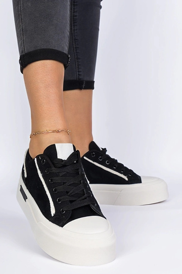 Juodi moteriški audiniai...