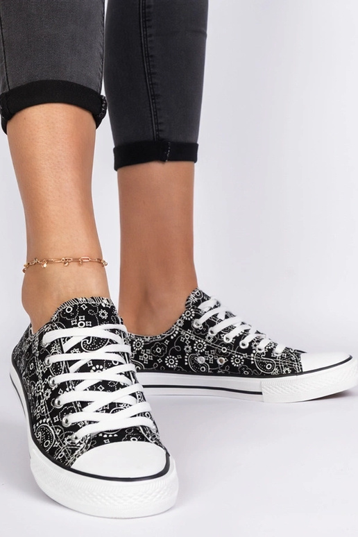 Juodi moteriški audiniai bateliai...