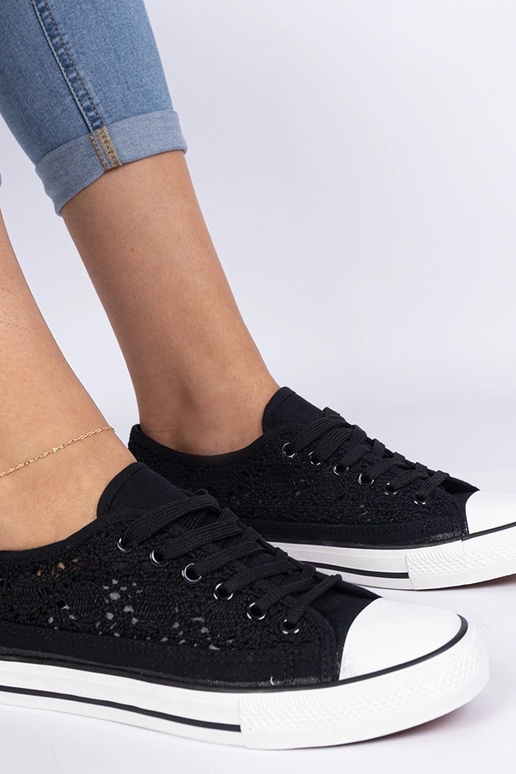 Juodi ażurowi moteriški bateliai Saha