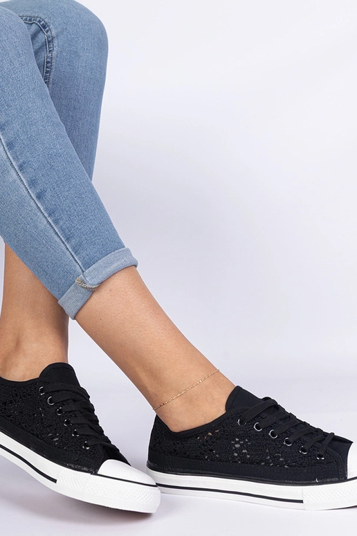 Juodi ażurowi moteriški bateliai Saha