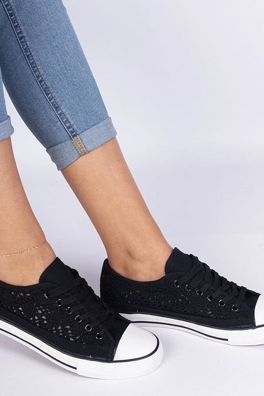 Juodi ażurowi moteriški bateliai Saha