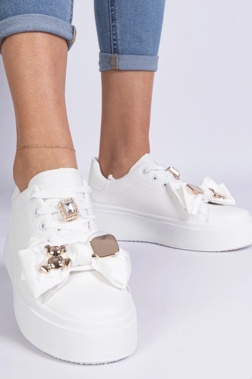 Balti moteriški sportbačiai...