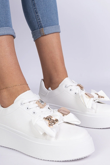 Balti moteriški sportbačiai... 2