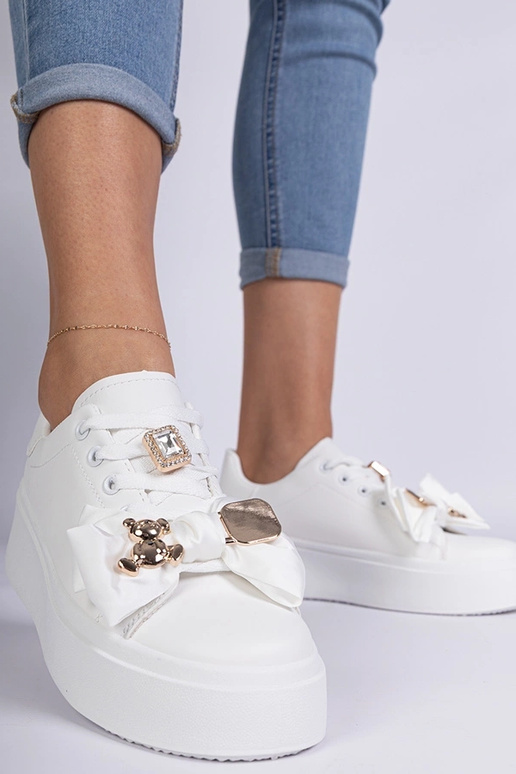 Balti moteriški sportbačiai su...