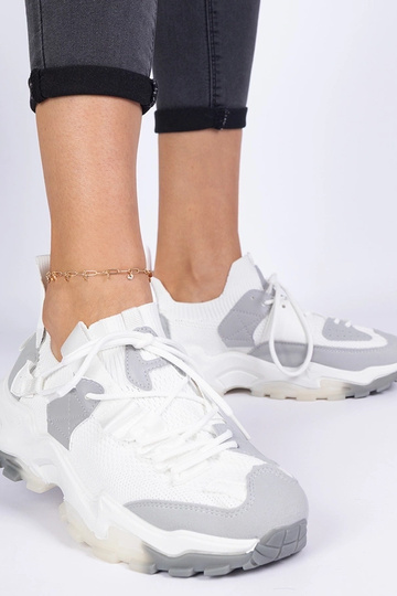 Balti moteriški sportbačiai...