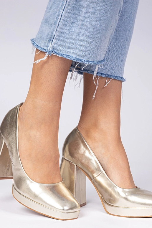 Auksiniai aukštakulniai bateliai su...